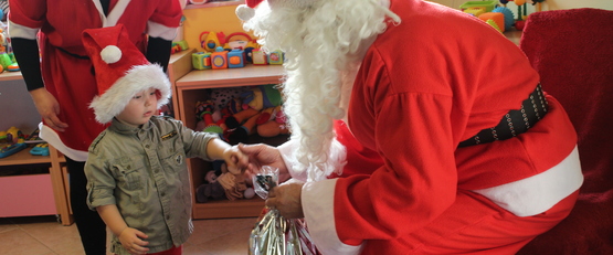 "Mikołaj, Mikołaj jedzie..." do Żłobka w Chełmcu